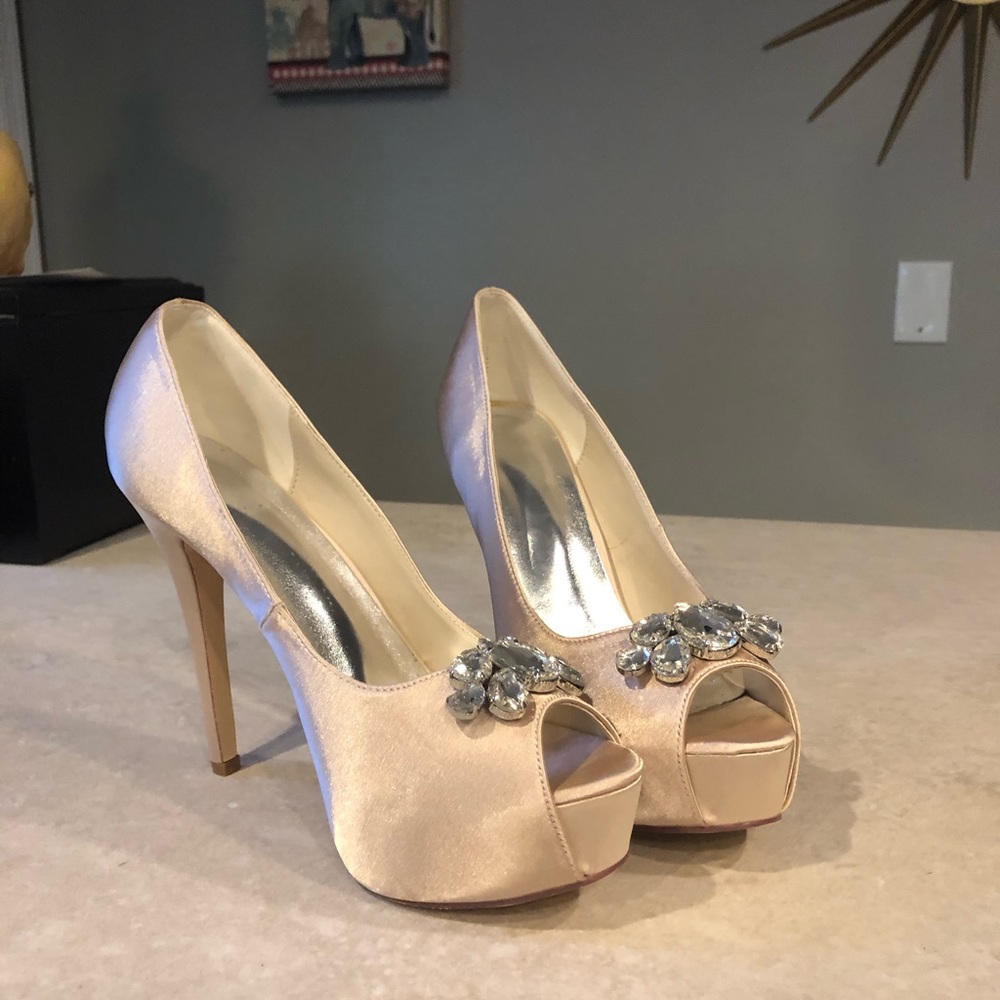 Champagne  plaform  peeptoe pumps